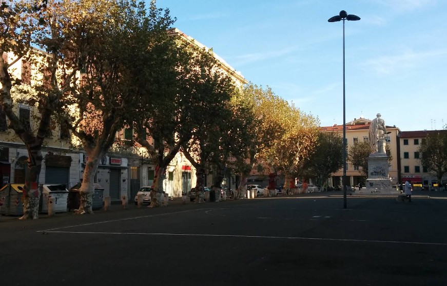 Inaugurata la nuova illuminazione del monumento a Leopoldo II in Piazza XX Settembre