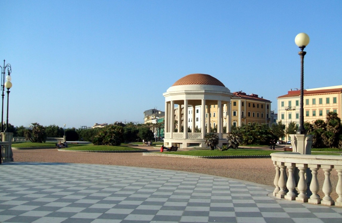 La Terrazza Mascagni si colora di tulipani