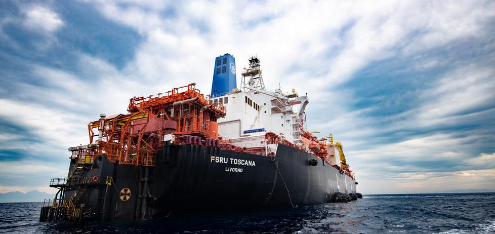 Snam chiede una proroga per il rigassificatore di Piombino