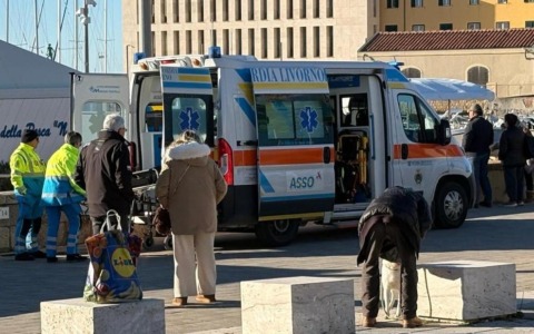 Corpo di donna ritrovato al moletto Nazario Sauro di Livorno