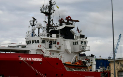 Tragedia al porto di Livorno: un lavoratore di 60 anni perde la vita