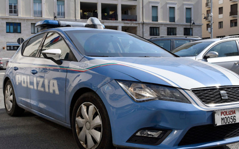 Furto di cellulare durante un trasloco: richiesta di riscatto a Livorno