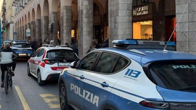 Livorno, uomo aggredisce la compagna incinta: arresto per maltrattamenti